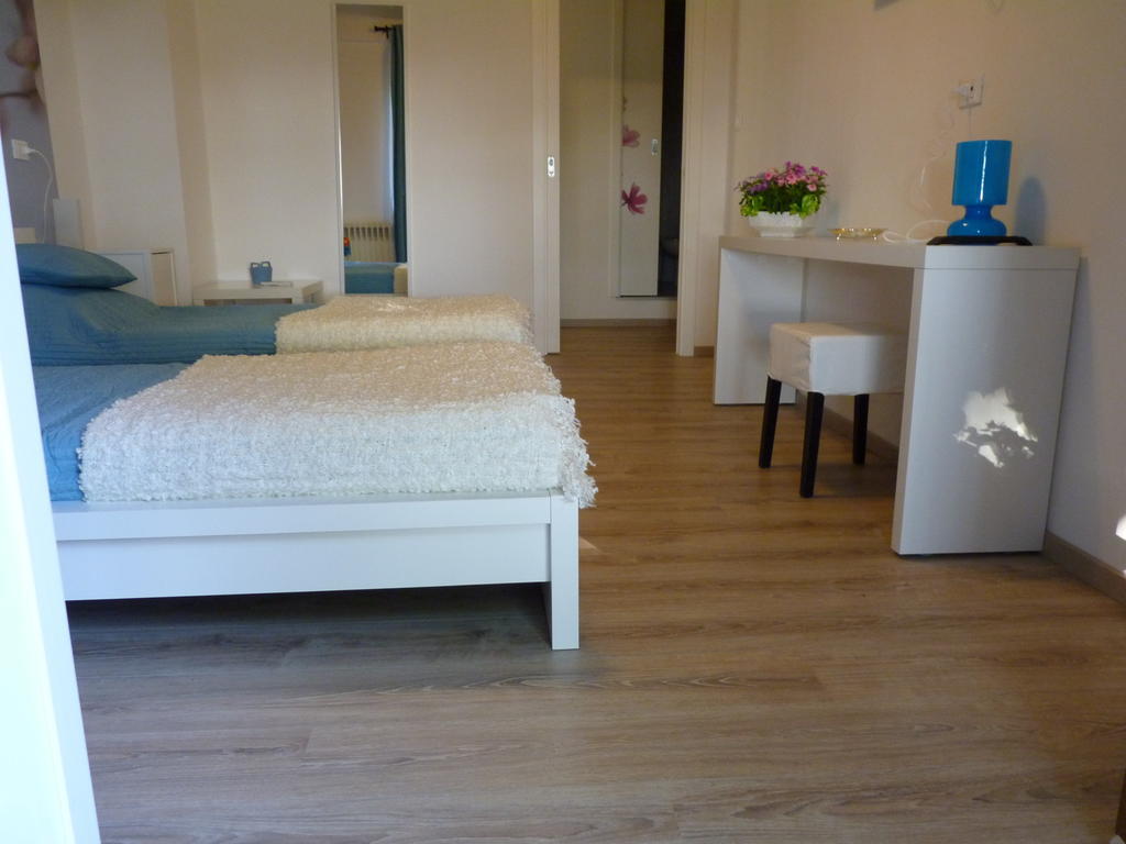 Casa Dodic Bed & Breakfast Trieste Oda fotoğraf